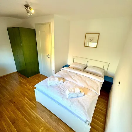 With Garden Вилла